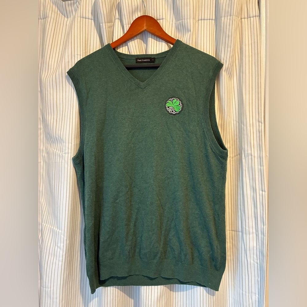 Paul Fredrick V-Neck Sweater Vest with Shamrock Patch Men's Size Large